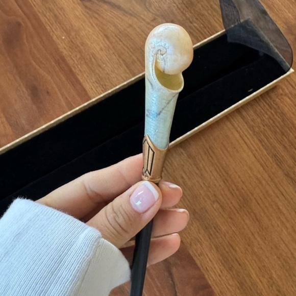 Universal Studios Harry Potter Fantastic Beasts Queenie Goldstein Magic Wand🔥MG - Picture 1 of 5